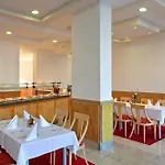 Хотел Fenix 4*